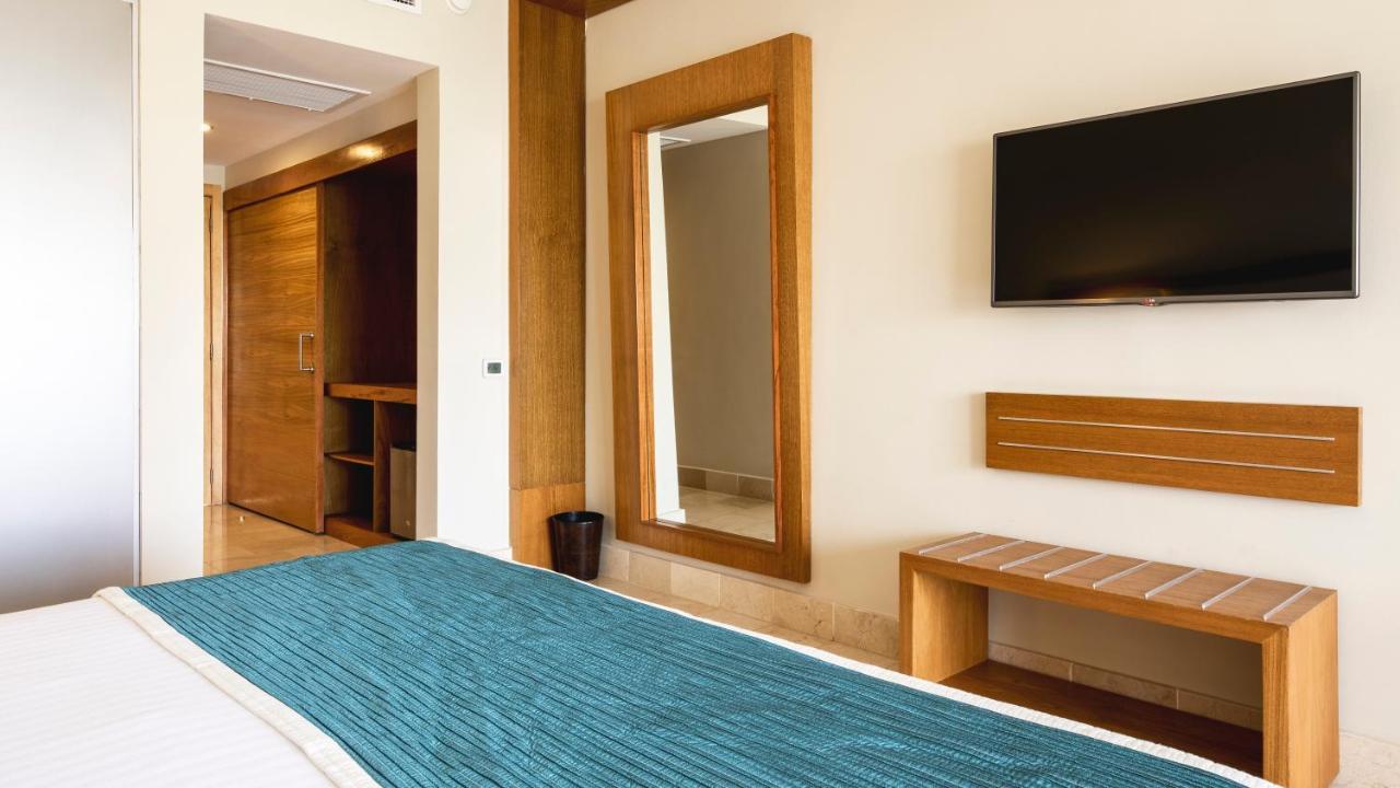Be Live Collection Canoa Bayahibe Exterior photo A carpet in a hotel room
