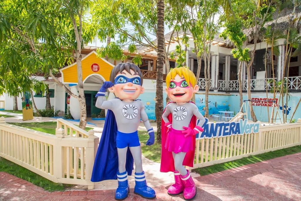 Be Live Collection Canoa Bayahibe Exterior photo Antena 3's mascots, Antoñito and Antoñita, at the Antena 3 Park.